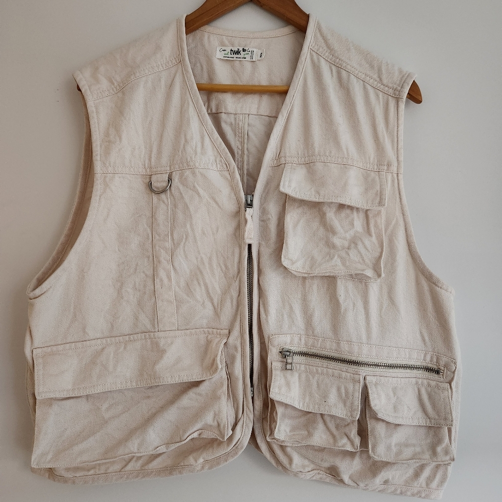 3/20$●TWIK organic beige cargo vest • M